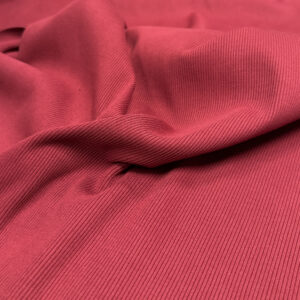 GOTS grovstrikket ribb - VINRØD / pris per 0,5 m